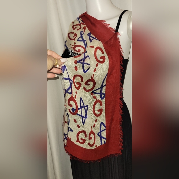 - Gucci long Scarf handmade from Gucci 100%authentic - Picture 11 of 17